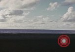 Standbild United States U-Boot unterwegs auf der Oberfläche Pazifik, 1942, aus Sekunde 4 historischem Filmmaterial Videoclip 65675076041