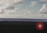 Standbild United States U-Boot unterwegs auf der Oberfläche Pazifik, 1942, aus Sekunde 7 historischem Filmmaterial Videoclip 65675076041