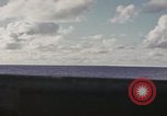 Standbild United States U-Boot unterwegs auf der Oberfläche Pazifik, 1942, aus Sekunde 8 historischem Filmmaterial Videoclip 65675076041