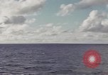 Standbild United States U-Boot unterwegs auf der Oberfläche Pazifik, 1942, aus Sekunde 9 historischem Filmmaterial Videoclip 65675076041