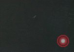 Standbild Überlebende des versunkenen japanischen Zerstörers ergeben sich den Matrosen auf Amerikaner U-Boot Pazifik, 1945, aus Sekunde 20 historischem Filmmaterial Videoclip 65675076042