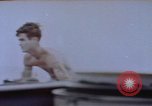 Standbild Amerikanische U-Boot-Crew feuert an und bläst ein schwimmendes Meine Pazifik, 1945, aus Sekunde 11 historischem Filmmaterial Videoclip 65675076043