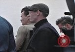 Standbild Amerikanische U-Boot-Crew feuert an und bläst ein schwimmendes Meine Pazifik, 1945, aus Sekunde 41 historischem Filmmaterial Videoclip 65675076043