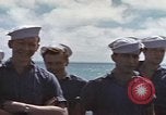 Standbild Amerikanisches U-Boot kommt nach der Patrouille in den Hafen Pazifik, 1945, aus Sekunde 14 historischem Filmmaterial Videoclip 65675076045