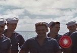 Standbild Amerikanisches U-Boot kommt nach der Patrouille in den Hafen Pazifik, 1945, aus Sekunde 16 historischem Filmmaterial Videoclip 65675076045