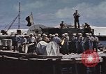 Standbild Amerikanisches U-Boot kommt nach der Patrouille in den Hafen Pazifik, 1945, aus Sekunde 24 historischem Filmmaterial Videoclip 65675076045