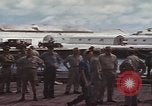 Standbild Amerikanisches U-Boot kommt nach der Patrouille in den Hafen Pazifik, 1945, aus Sekunde 29 historischem Filmmaterial Videoclip 65675076045