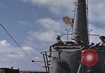 Standbild Amerikanisches U-Boot kommt nach der Patrouille in den Hafen Pazifik, 1945, aus Sekunde 33 historischem Filmmaterial Videoclip 65675076045