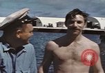 Standbild Amerikanisches U-Boot kommt nach der Patrouille in den Hafen Pazifik, 1945, aus Sekunde 47 historischem Filmmaterial Videoclip 65675076045