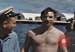 Standbild Amerikanisches U-Boot kommt nach der Patrouille in den Hafen Pazifik, 1945, aus Sekunde 48 historischem Filmmaterial Videoclip 65675076045