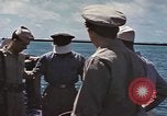 Standbild Amerikanisches U-Boot kommt nach der Patrouille in den Hafen Pazifik, 1945, aus Sekunde 54 historischem Filmmaterial Videoclip 65675076045