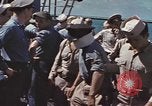 Standbild Amerikanisches U-Boot kommt nach der Patrouille in den Hafen Pazifik, 1945, aus Sekunde 59 historischem Filmmaterial Videoclip 65675076045