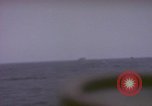 Standbild USS Cod (SS-224) Rettung der Besatzung des niederländischen U-Boot O-19 Spratly Inseln, 1945, aus Sekunde 4 historischem Filmmaterial Videoclip 65675076083