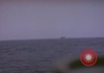 Standbild USS Cod (SS-224) Rettung der Besatzung des niederländischen U-Boot O-19 Spratly Inseln, 1945, aus Sekunde 7 historischem Filmmaterial Videoclip 65675076083