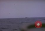 Standbild USS Cod (SS-224) Rettung der Besatzung des niederländischen U-Boot O-19 Spratly Inseln, 1945, aus Sekunde 10 historischem Filmmaterial Videoclip 65675076083