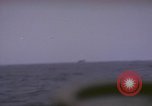 Standbild USS Cod (SS-224) Rettung der Besatzung des niederländischen U-Boot O-19 Spratly Inseln, 1945, aus Sekunde 12 historischem Filmmaterial Videoclip 65675076083