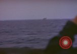 Standbild USS Cod (SS-224) Rettung der Besatzung des niederländischen U-Boot O-19 Spratly Inseln, 1945, aus Sekunde 26 historischem Filmmaterial Videoclip 65675076083