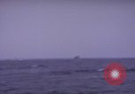 Standbild USS Cod (SS-224) Rettung der Besatzung des niederländischen U-Boot O-19 Spratly Inseln, 1945, aus Sekunde 35 historischem Filmmaterial Videoclip 65675076083