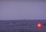 Standbild USS Cod (SS-224) Rettung der Besatzung des niederländischen U-Boot O-19 Spratly Inseln, 1945, aus Sekunde 36 historischem Filmmaterial Videoclip 65675076083