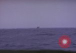 Standbild USS Cod (SS-224) Rettung der Besatzung des niederländischen U-Boot O-19 Spratly Inseln, 1945, aus Sekunde 40 historischem Filmmaterial Videoclip 65675076083