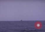 Standbild USS Cod (SS-224) Rettung der Besatzung des niederländischen U-Boot O-19 Spratly Inseln, 1945, aus Sekunde 45 historischem Filmmaterial Videoclip 65675076083