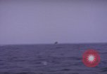 Standbild USS Cod (SS-224) Rettung der Besatzung des niederländischen U-Boot O-19 Spratly Inseln, 1945, aus Sekunde 54 historischem Filmmaterial Videoclip 65675076083