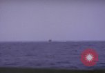 Standbild USS Cod (SS-224) Rettung der Besatzung des niederländischen U-Boot O-19 Spratly Inseln, 1945, aus Sekunde 62 historischem Filmmaterial Videoclip 65675076083
