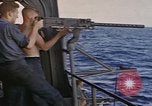 Standbild USS Cod Brände Waffen zu versenken niederländischen U-Boot O-19 Spratly Inseln, 1945, aus Sekunde 14 historischem Filmmaterial Videoclip 65675076088
