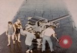 Standbild USS Cod Brände Waffen zu versenken niederländischen U-Boot O-19 Spratly Inseln, 1945, aus Sekunde 53 historischem Filmmaterial Videoclip 65675076088