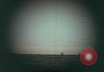 Standbild Periskop Ansicht von US Submarine Pazifik, 1944, aus Sekunde 6 historischem Filmmaterial Videoclip 65675076126