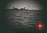 Standbild Periskop Ansicht von US Submarine Pazifik, 1944, aus Sekunde 29 historischem Filmmaterial Videoclip 65675076126