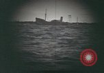 Standbild Periskop Ansicht von US Submarine Pazifik, 1944, aus Sekunde 30 historischem Filmmaterial Videoclip 65675076126