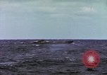 Standbild japanischen U-Boot zerstört nach Ende der Zweiten Weltkrieg Pazifik, 1946, aus Sekunde 8 historischem Filmmaterial Videoclip 65675076132