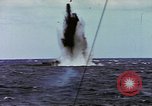 Standbild japanischen U-Boot zerstört nach Ende der Zweiten Weltkrieg Pazifik, 1946, aus Sekunde 17 historischem Filmmaterial Videoclip 65675076132