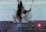 Standbild japanischen U-Boot zerstört nach Ende der Zweiten Weltkrieg Pazifik, 1946, aus Sekunde 18 historischem Filmmaterial Videoclip 65675076132