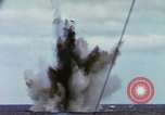Standbild japanischen U-Boot zerstört nach Ende der Zweiten Weltkrieg Pazifik, 1946, aus Sekunde 19 historischem Filmmaterial Videoclip 65675076132