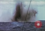Standbild japanischen U-Boot zerstört nach Ende der Zweiten Weltkrieg Pazifik, 1946, aus Sekunde 24 historischem Filmmaterial Videoclip 65675076132