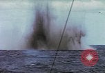 Standbild japanischen U-Boot zerstört nach Ende der Zweiten Weltkrieg Pazifik, 1946, aus Sekunde 25 historischem Filmmaterial Videoclip 65675076132