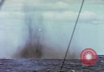 Standbild japanischen U-Boot zerstört nach Ende der Zweiten Weltkrieg Pazifik, 1946, aus Sekunde 27 historischem Filmmaterial Videoclip 65675076132