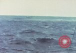 Standbild japanischen U-Boot zerstört nach Ende der Zweiten Weltkrieg Pazifik, 1946, aus Sekunde 38 historischem Filmmaterial Videoclip 65675076132