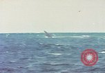 Standbild japanischen U-Boot zerstört nach Ende der Zweiten Weltkrieg Pazifik, 1946, aus Sekunde 45 historischem Filmmaterial Videoclip 65675076132