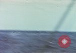 Standbild japanischen U-Boot zerstört nach Ende der Zweiten Weltkrieg Pazifik, 1946, aus Sekunde 54 historischem Filmmaterial Videoclip 65675076132