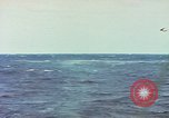 Standbild japanischen U-Boot zerstört nach Ende der Zweiten Weltkrieg Pazifik, 1946, aus Sekunde 55 historischem Filmmaterial Videoclip 65675076132