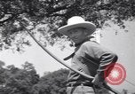 Standbild Ken Wilhelm San Gabriel California USA, 1939, aus Sekunde 15 historischem Filmmaterial Videoclip 65675076152