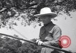 Standbild Ken Wilhelm San Gabriel California USA, 1939, aus Sekunde 16 historischem Filmmaterial Videoclip 65675076152