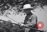Standbild Ken Wilhelm San Gabriel California USA, 1939, aus Sekunde 29 historischem Filmmaterial Videoclip 65675076152