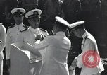 Image médailles décernées Pearl Harbor Hawaii USA, 1943, de la seconde 27 séquences d'archives historiques vidéo 65675076194