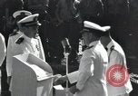 Image médailles décernées Pearl Harbor Hawaii USA, 1943, de la seconde 29 séquences d'archives historiques vidéo 65675076194