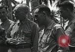 Standbild American Kapläne Salomonen Melanesien, 1943, aus Sekunde 16 historischem Filmmaterial Videoclip 65675076203