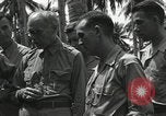 Standbild American Kapläne Salomonen Melanesien, 1943, aus Sekunde 19 historischem Filmmaterial Videoclip 65675076203